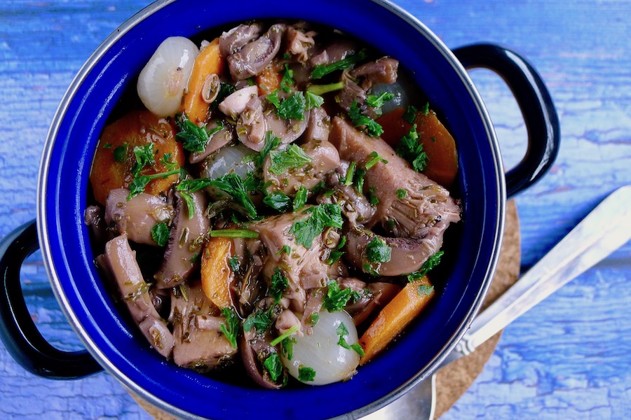 Jackfruit au vin, koolhydraatarm en vegan recept - koolhydraatarm genieten begint bij Con-serveert.nl