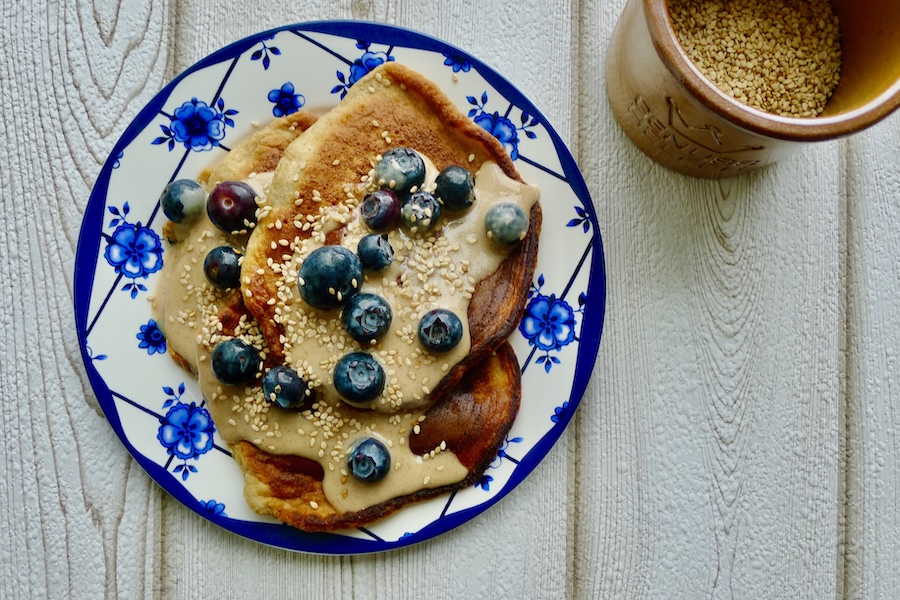 Tijgernoten pannenkoekjes met kaneel en tahin